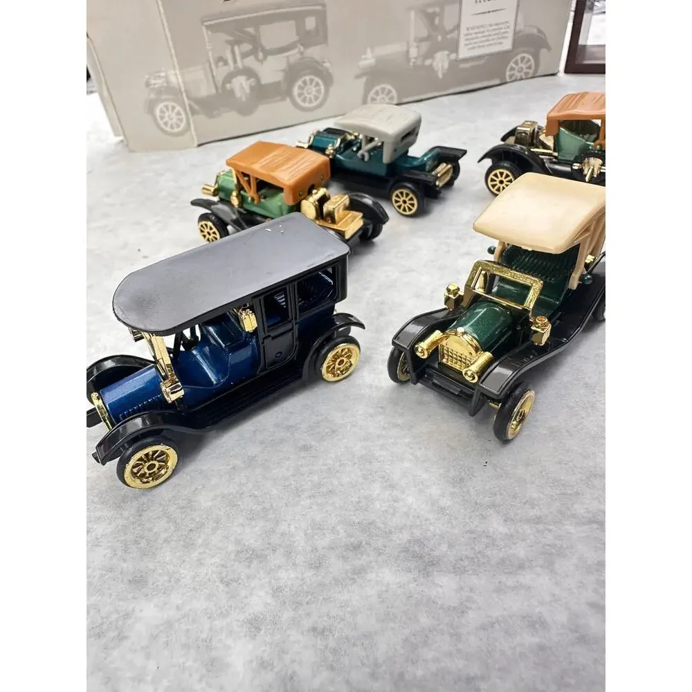 A64 Set of 6 Classic Cars with Display Shelf & Box Reader's Digest Gift Vintage
